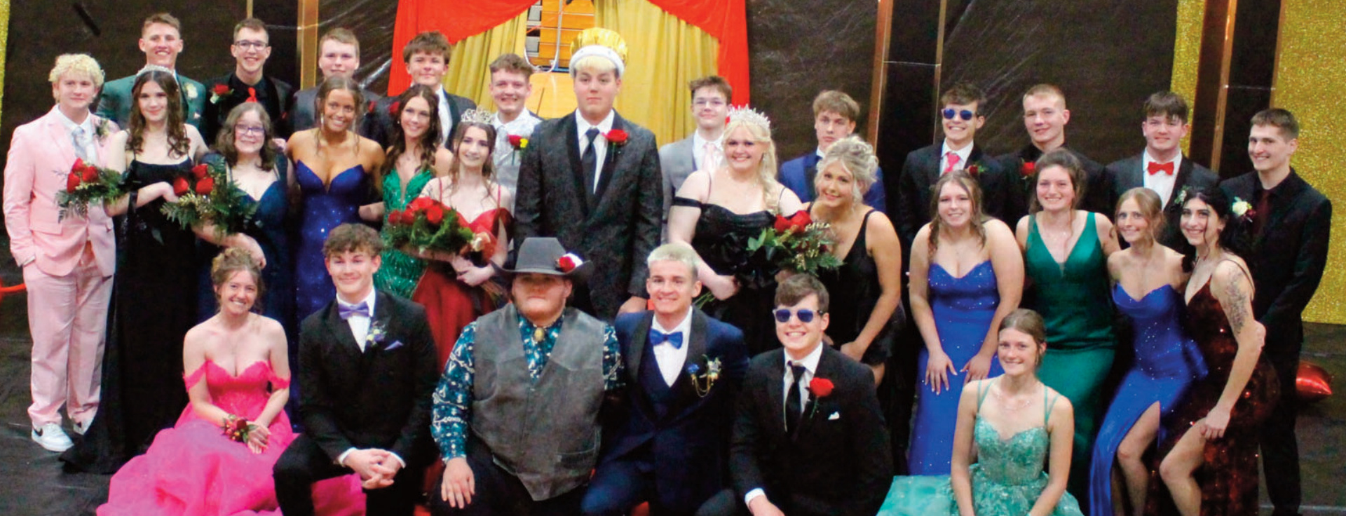 Photo of the Pecatonica Class Prom Attendees
