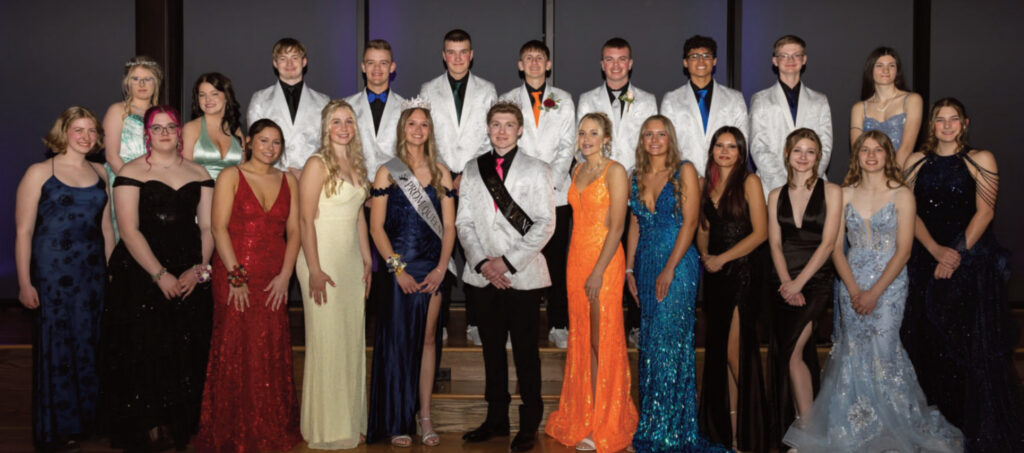 Front row left to right: Asha Whitney, Cierra Green, Emily Svendsen, Brooke Wellnitz, Queen Lexi Tregembo, King Nicholas Lelle, Avari Steiner, Taylor Svendsen, Dalaney Fisher, Chloe Clark, Brianna Wilhelmson, Paige Moen. 2nd row left to right: Siahna Stoeger, Rae Flannery, Max Soper, Chandler Johnson, Wyatt Peterson, Mitchell Johnsen, Riley Holmes, Alex Fernandez, Ole Isely, Olivia Anderson.