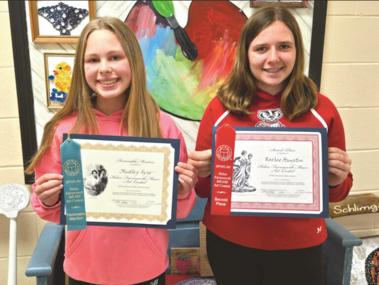 Pecatonica Middle School Students Receive Art Awards